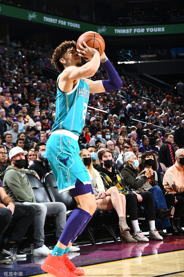 费德勒在其 费德勒在其