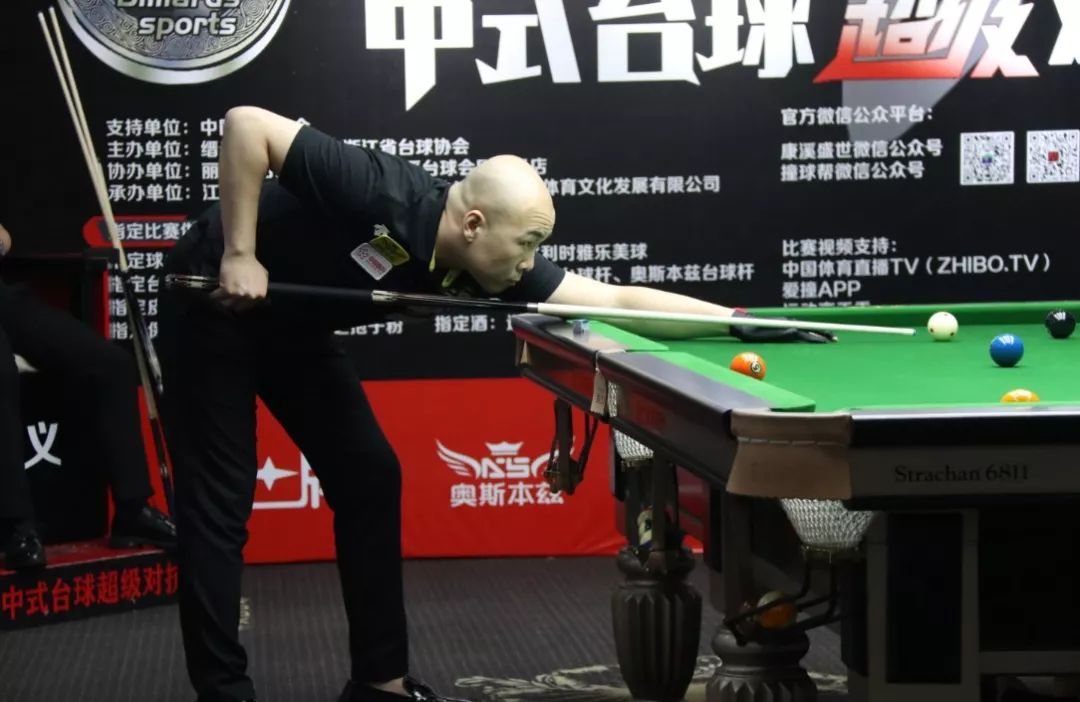 准的网球场 准的网球场