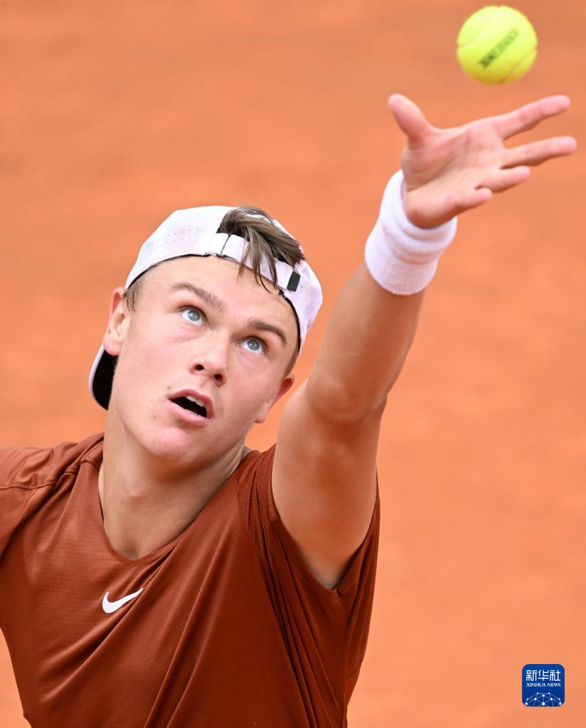 他善于根据 他善于根据