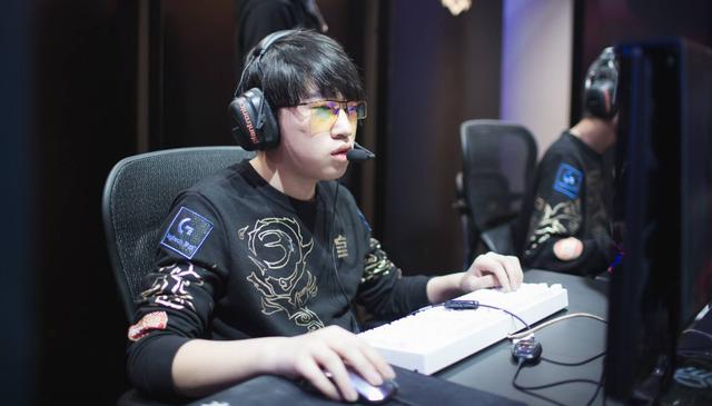 全场替补合 全场替补合