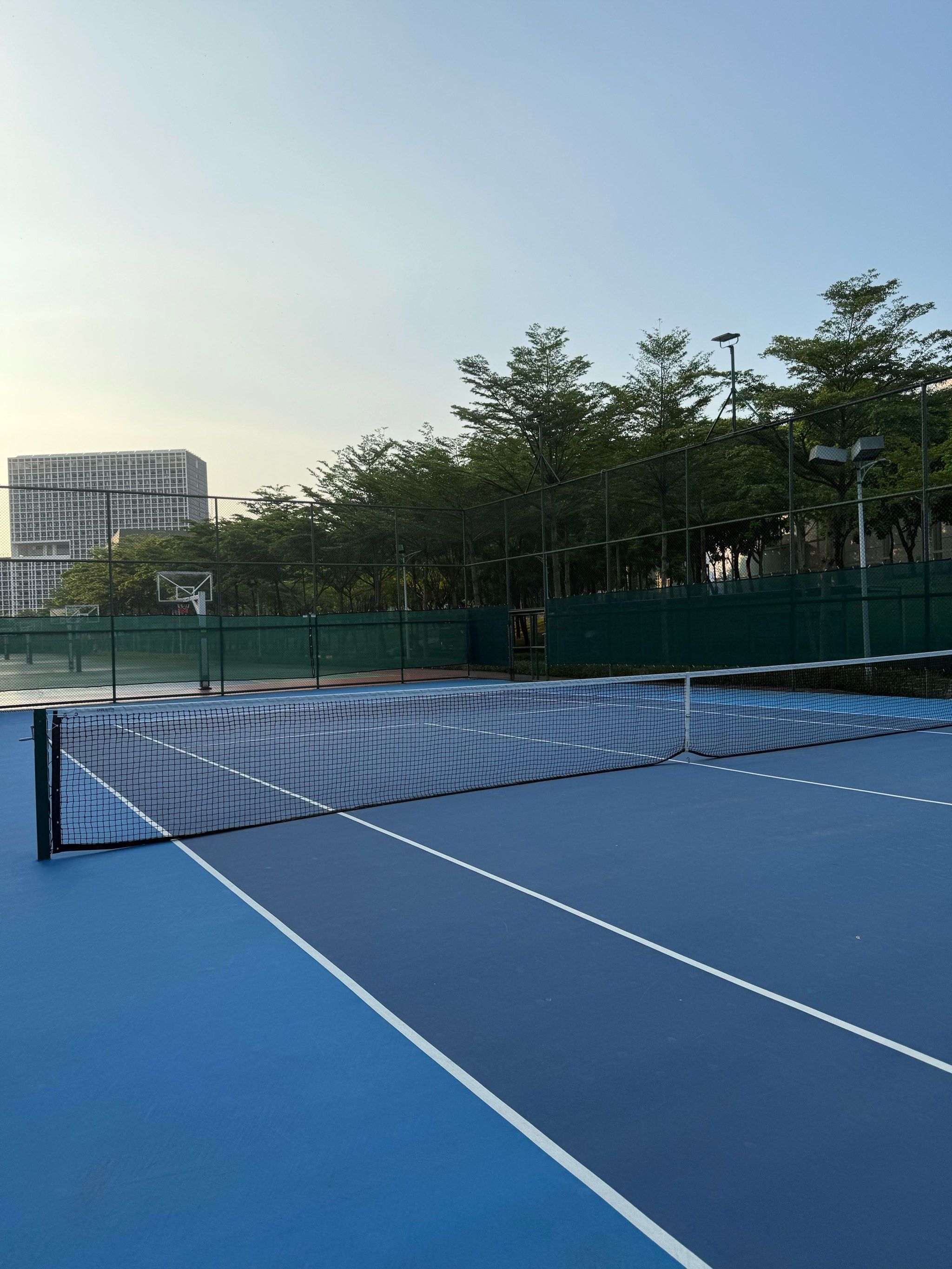 国少今日比